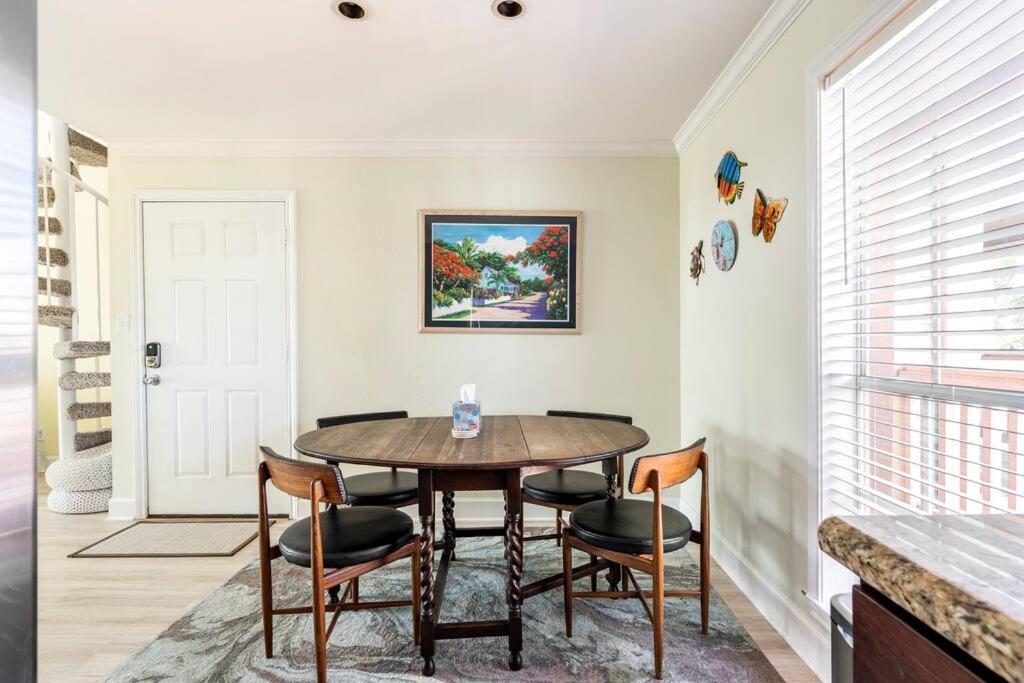 Oceanfront At The Dawns Apartment Galveston Exterior photo